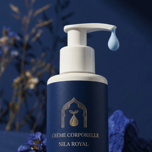 Crème corporelle Nila Royal : flacon pompe bleu nuit, blanc, 200 ml