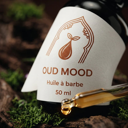 Huile à barbe Oud mood 50 ml : gros plan du flacon et compte-gouttes ambré