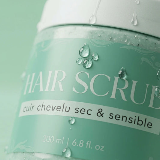 Gommage capillaire nourrissant vert menthe, étiquette « cuir chevelu sec & sensible »